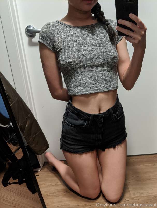 Hey ;) Here's a high quality photoset of me giving you a lit..