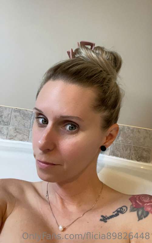 Petite soirée tranquille… profitez de mes vidéos ci bas !!! 2