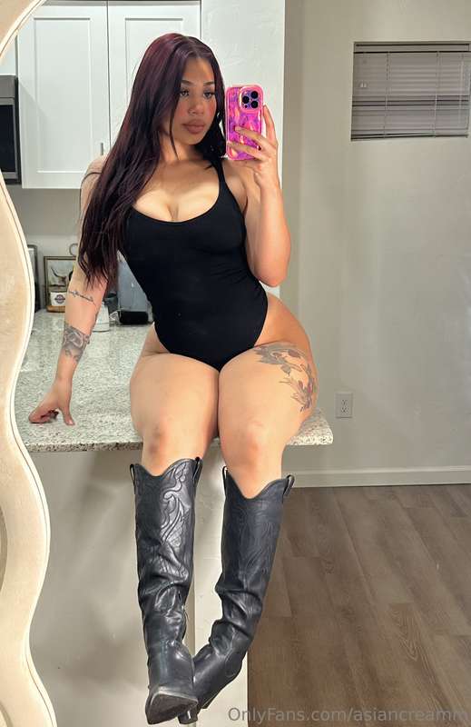 Heyy you 🥰 starting the party with out me ? 😘