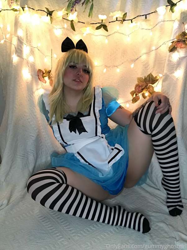 Cum down my rabbit hole and explore my wonderland 🐇 19