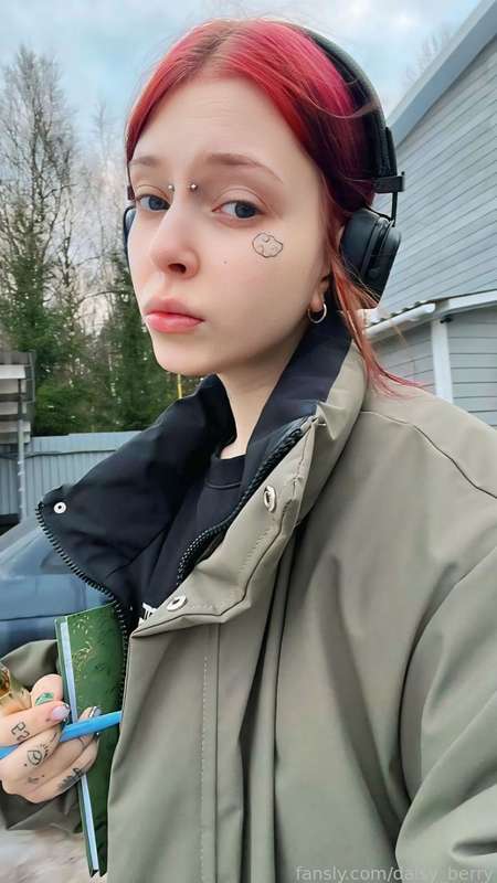 Daisy_Berry - Fansly - 04 Feb, 2025 1