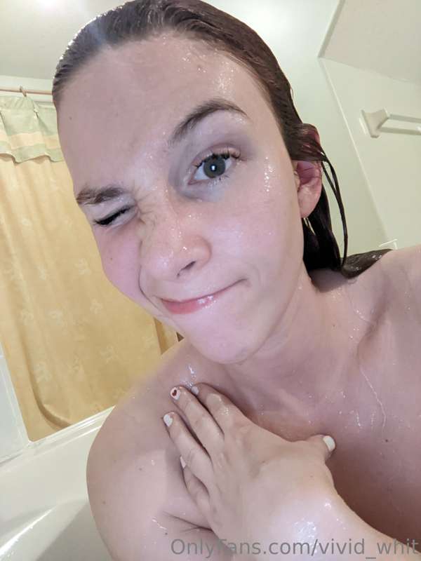 Bathtub boob physics 😤🥹 1