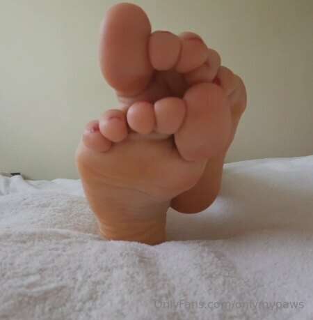 Here are my soft soles. 👣 Are you interested in what they ta.. 8