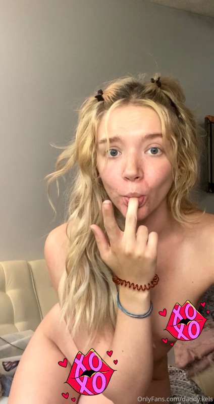 the FIRST 10 people to tip this post $25 will get a nude vid..