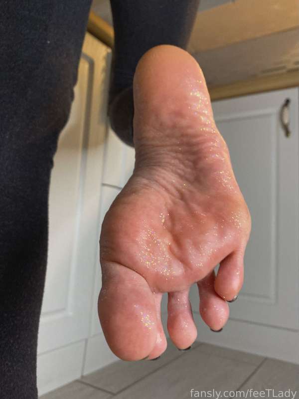Feetlady - Fansly - 19 Nov, 2022 5