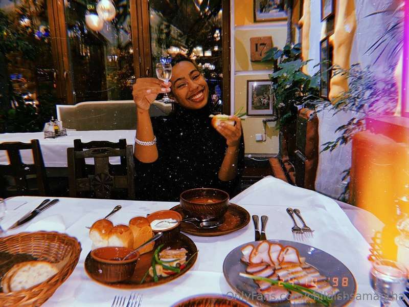having a great dinner with my native dishes 😮‍💨 I love food ..