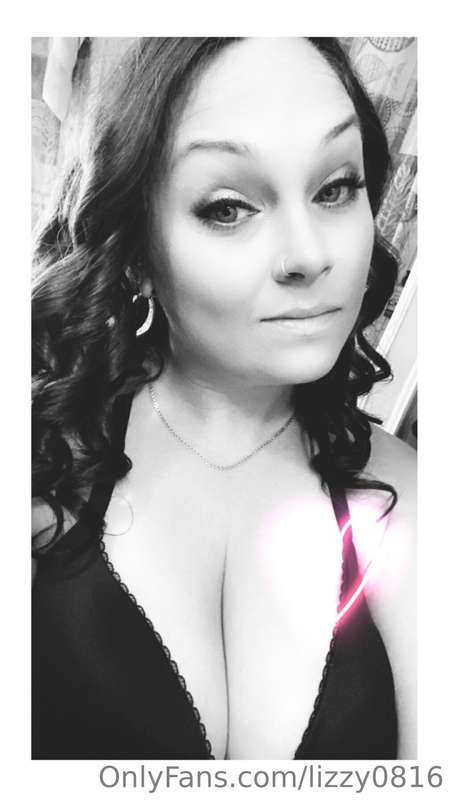 Lizzy0816 - Onlyfans - 02 Jun, 2023