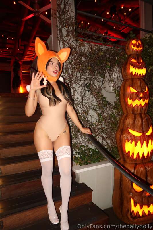 Happy almost Halloween Like my costume ?😚