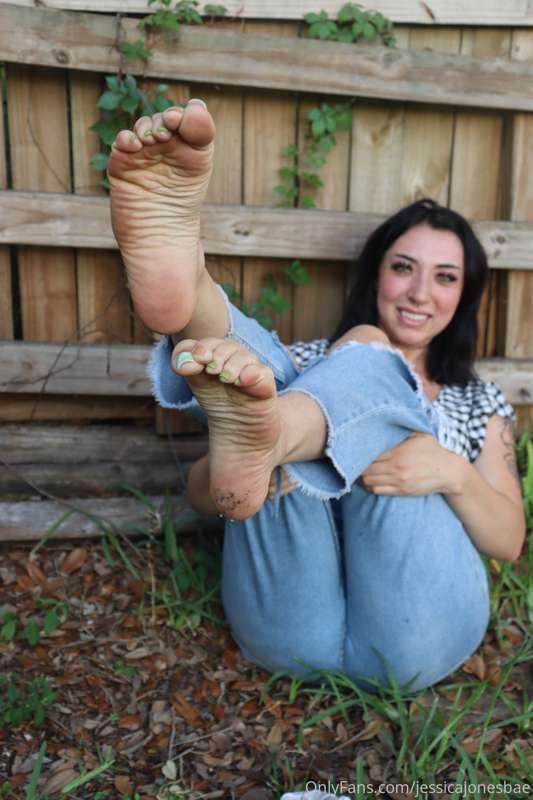 Who loves my big feet and wants a giantess custom ;) *photos.. 8