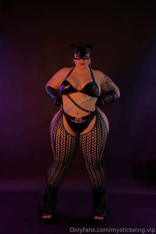 Day 4 of 31 days of Halloween | Never cross a black cat 🐈‍⬛ .. 2