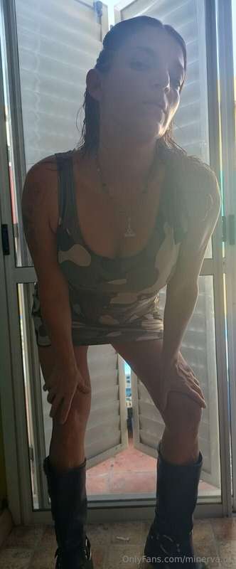 Enamorada de este vestido!❤😎🔥 Cómo me queda??Que empiecen bi..