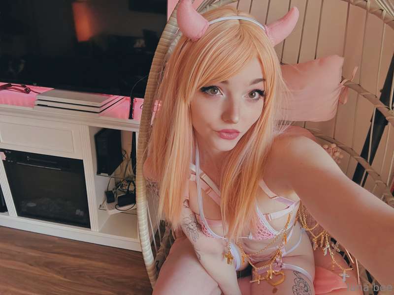 Felt cute 🙈💕 I’m just a lil demon, raawwrrr hehe 1