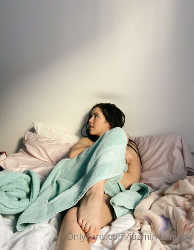 Naked and cozy 💤