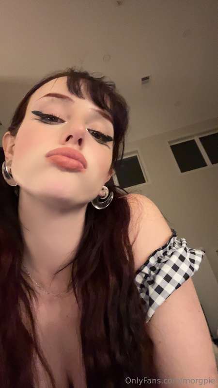 did you see what i sent you? 😈 1