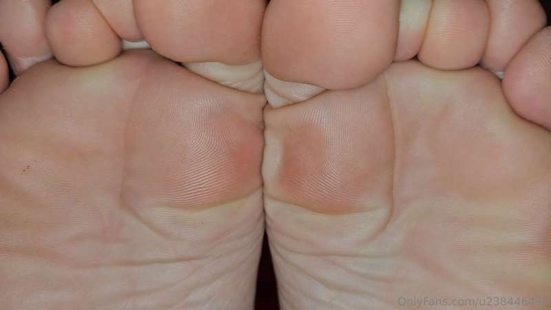 I want to smother your face with my soft soles!