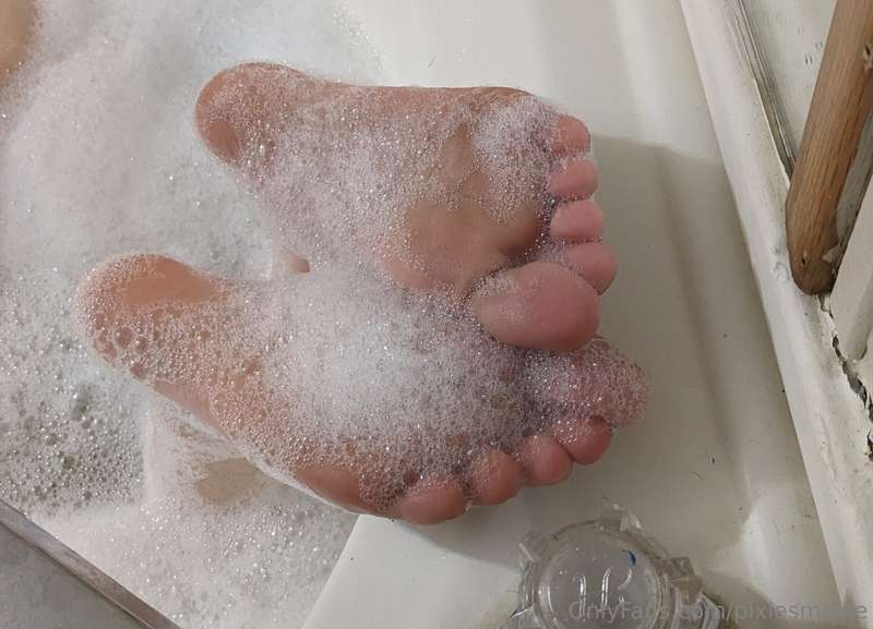 feets for the feet peeps