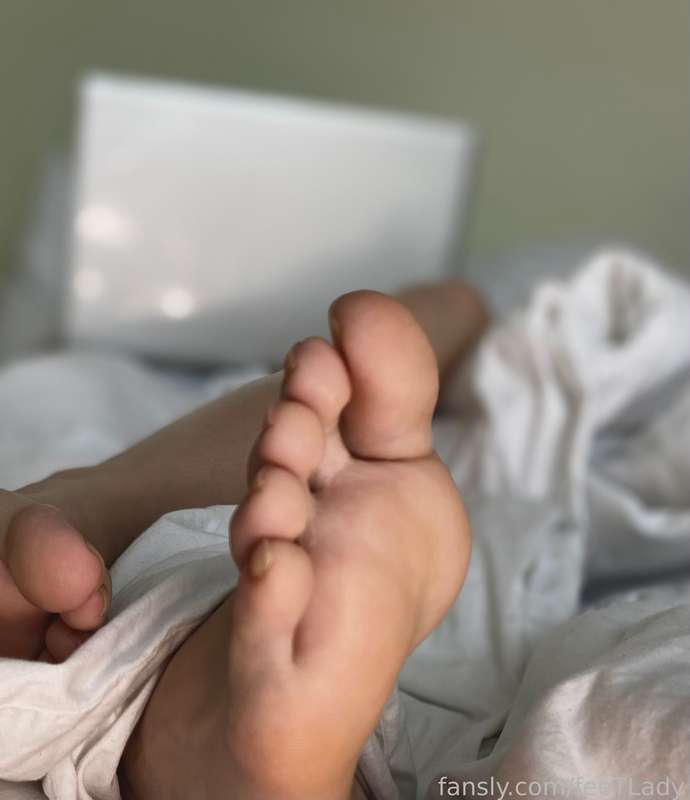 Feetlady - Fansly - 18 Mar, 2023