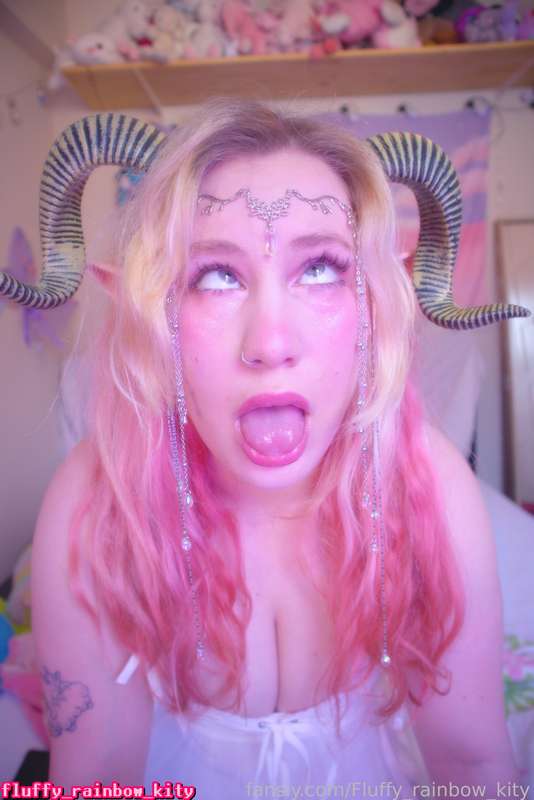 Fluffy_Rainbow_Kity - Fansly - 06 May, 2024 1