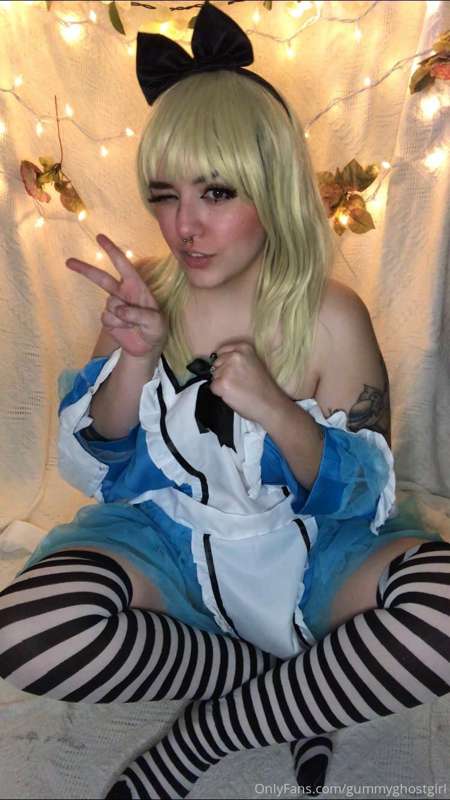 Cum down my rabbit hole and explore my wonderland 🐇 29