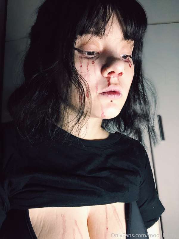 Spilling some fake bl00d on myself for friday the 13th 5