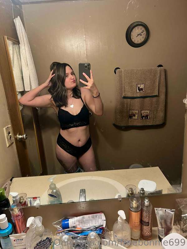 https://onlyfans.com/barbiedavis23  tit pics, vagina pics, a..