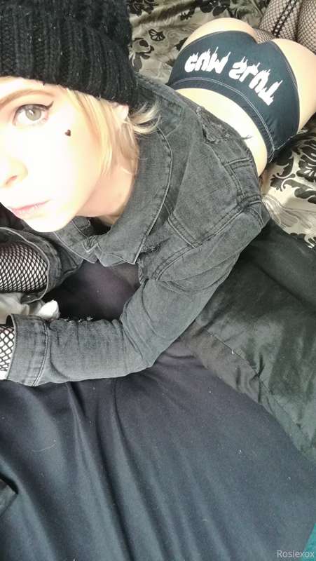 Cum slut 5/? x lotta Selfie 15