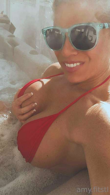 TGIF 💋 Wanna squeeze em 🍒 Maybe motorboat em 😈 1