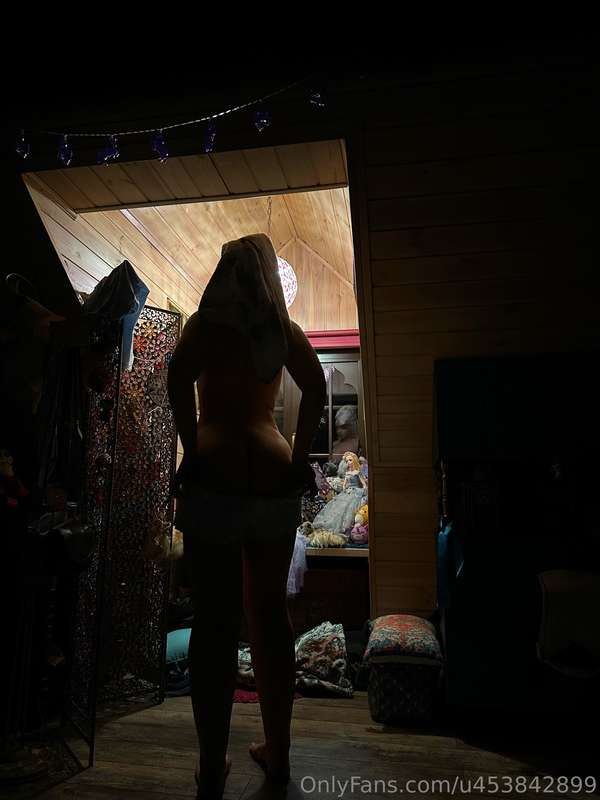 You can check out my butt in the half-light because I don’t .. 8