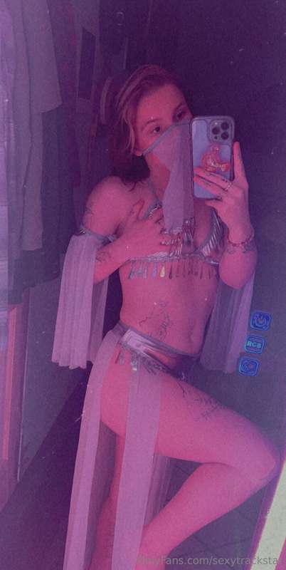 Genie in a bottle ⌛️Gotta rub me the right way 💦