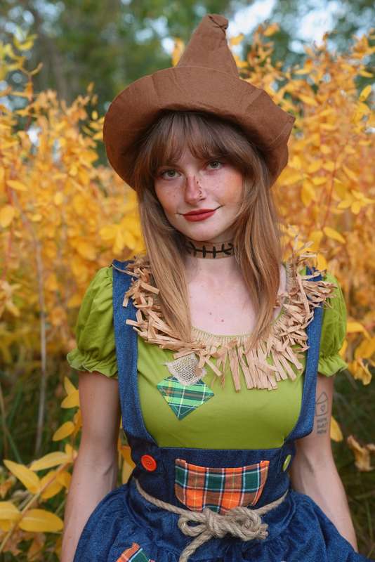 Day 3: The Scarecrow  Country girls make do 🌽 12