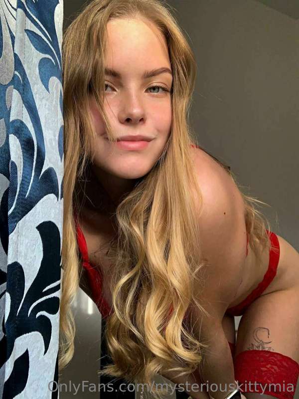 NAUGHTY 18 Y.O. @amina_kitty finally on OF😍

DM her now 
@am..