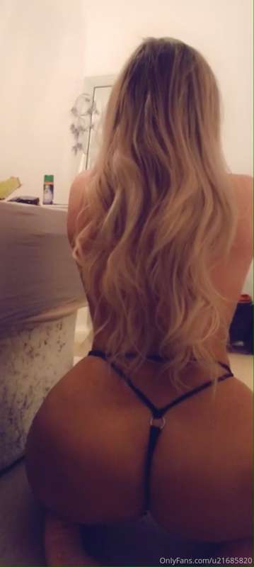 I need a better camera but my arse looks good 😈 3