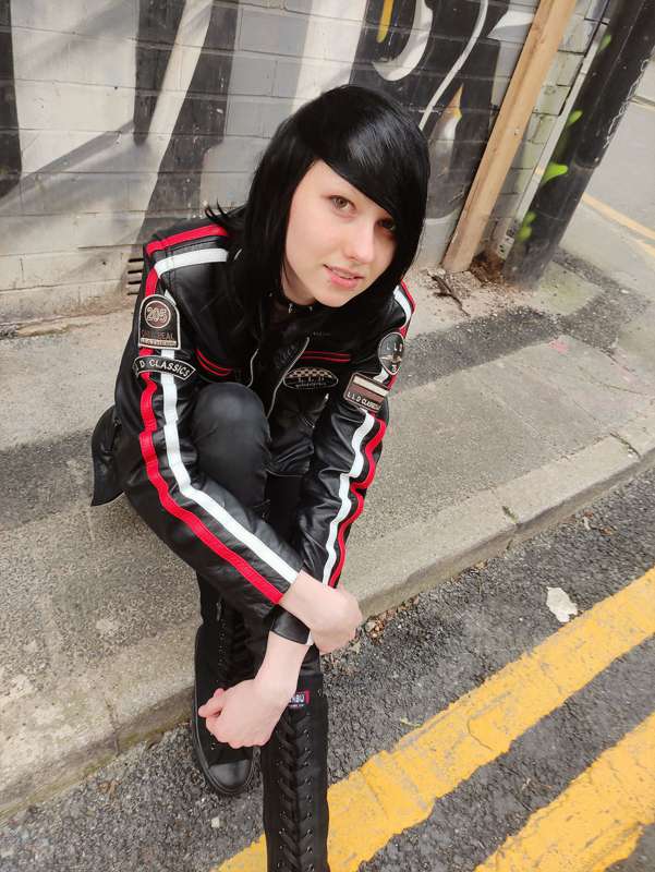 Do you like my new outfit? If you saw me on the street, you'.. 1