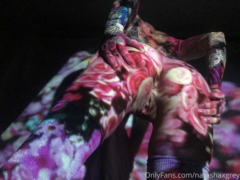 messed around with the projector and made some pretty cool p.. 4
