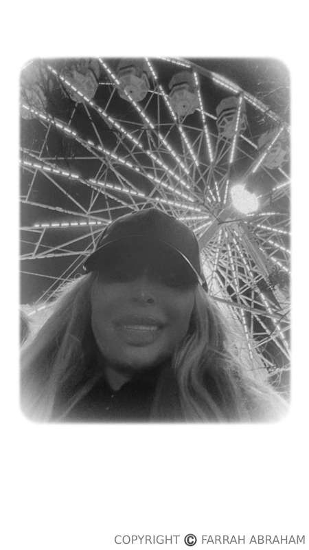 🎅Trail of lights was funnnn! Needed some holiday cheer! A li.. 6