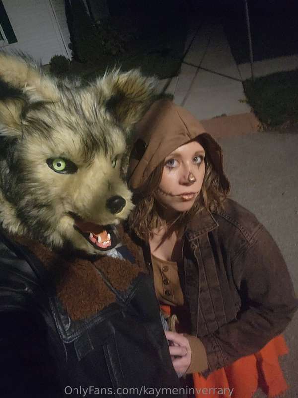 @cahiraoona and I are out on the town. Come haunt with us.