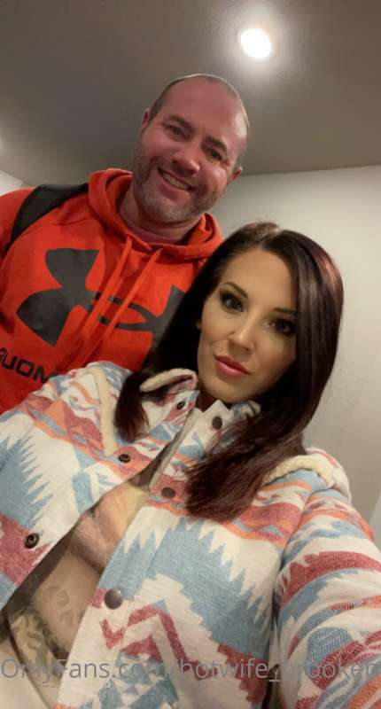 Well guys I’m sad to report there’s no date tonight. Shit ha.. 2