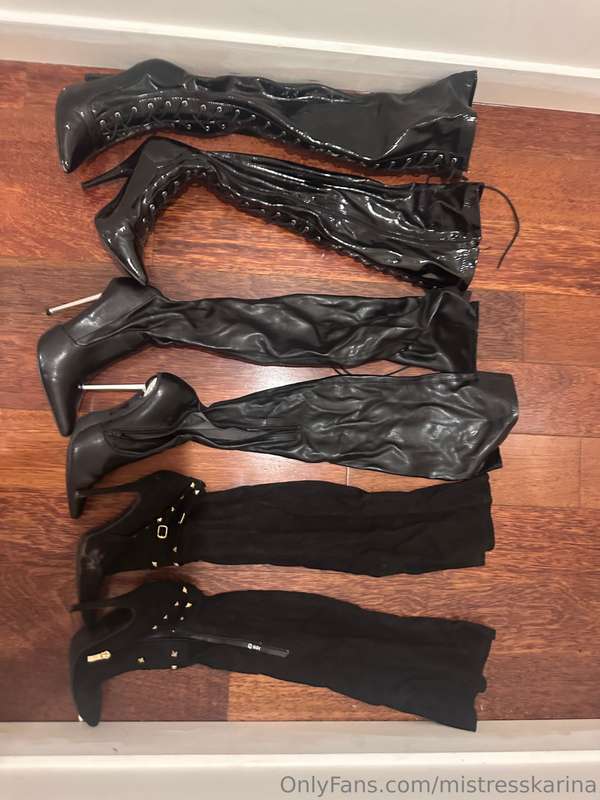 3 pairs of worn boots for sale 😏 send Me your best offer 😈