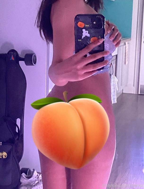 Tip this post if you’d like me to send you a booty pic😉 FOR ..