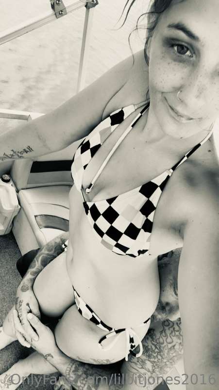 tip or $app for a vid and 3 pics 💦🥵