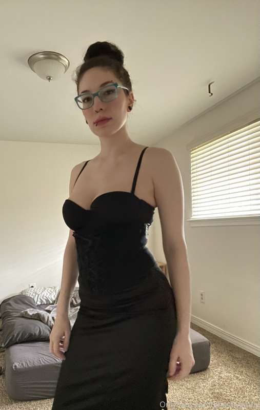 What would you do if I worked under you and dressed like thi.. 10