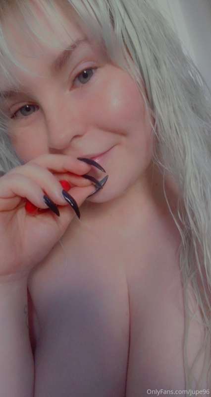 Hey 🥰 DM me where you're from 💜 3