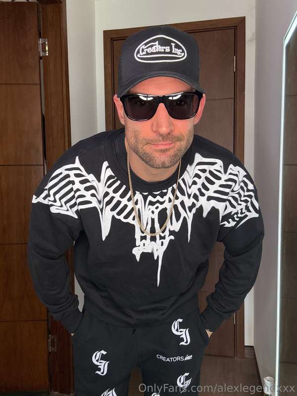 😎