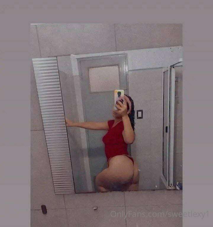 hello love, @Roows04 see here the hottest butt of all🍑, you ..