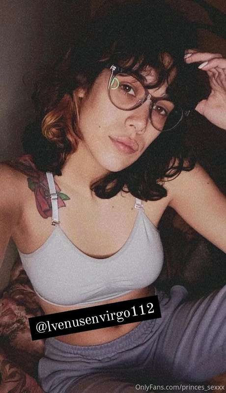 I am your cute teenager 🌸 🚓 call 911 because I'm burning🔥🚒 @..