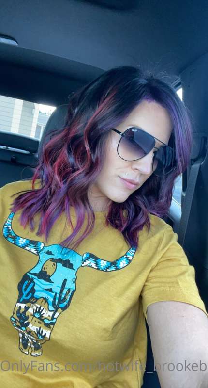 Well yesterday was hair day y’all and omfg…. I am obsessed w.. 3
