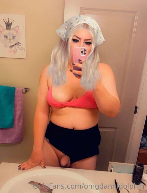 Snap Slut loves the attention 🧡
