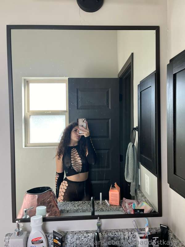 whats your favorite position ? DM me and tell me😘