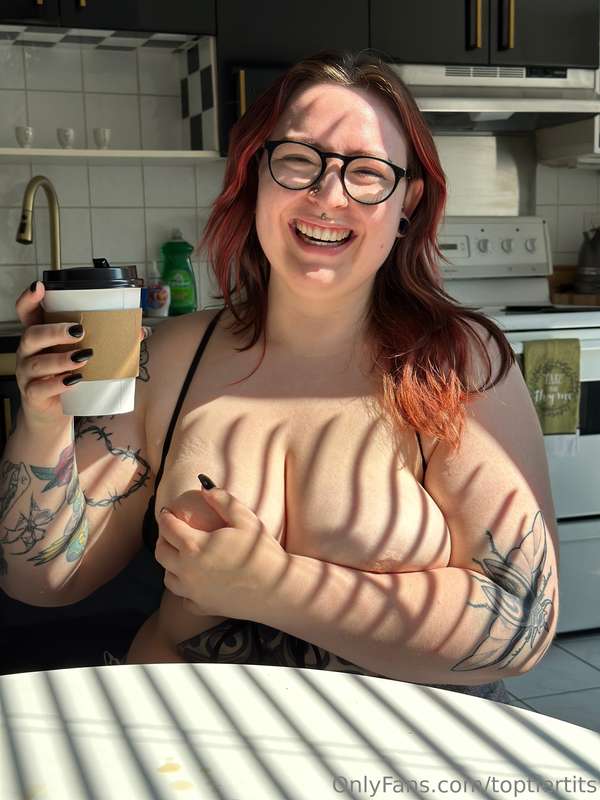 Morning coffee with my dear @jordyjett 😊☕  