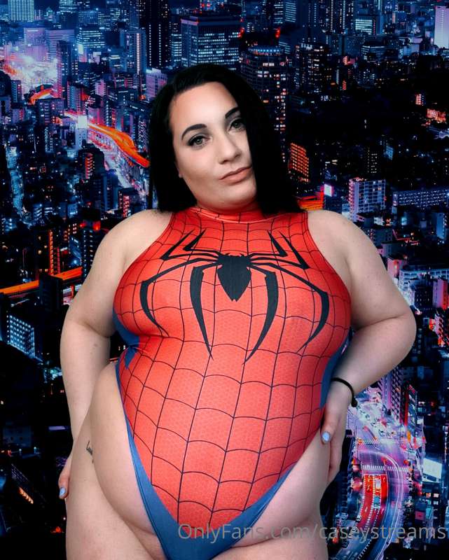 My stuffer-senses are tingling 🕸💙❤️ 5
